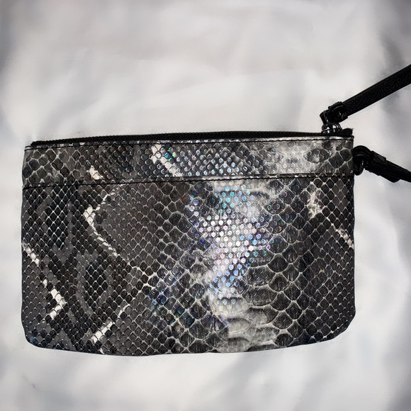 Wristlet - Picture 2 of 6